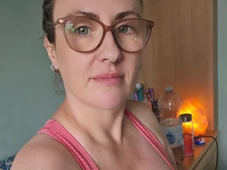 BritishBellaxx video
