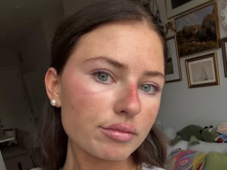 CharlotteMonroe22 live cam video preview