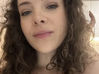 KikiAndThePeach video