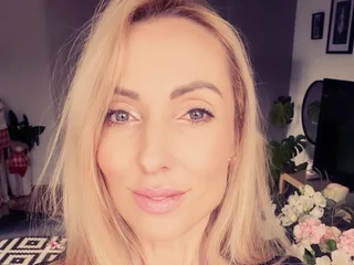 SexyEmila video