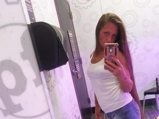 Amberjo webcam livesex profile in average-tits cams