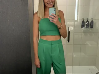 RebeccaXoXo webcam livesex profile in piercings cams